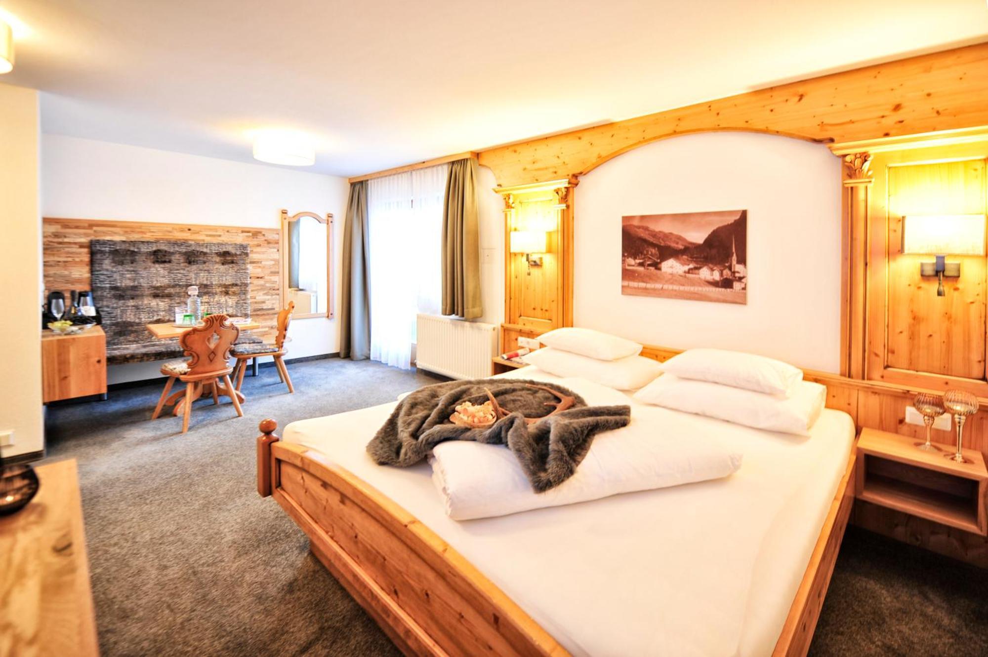 Hotel Garni Bellevue Ischgl Exteriör bild