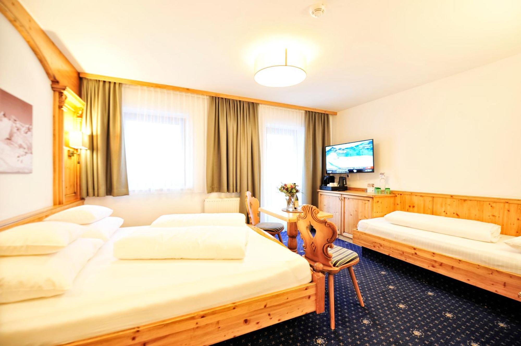 Hotel Garni Bellevue Ischgl Exteriör bild