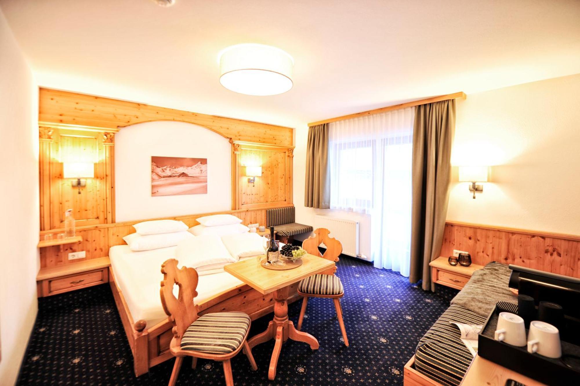 Hotel Garni Bellevue Ischgl Exteriör bild