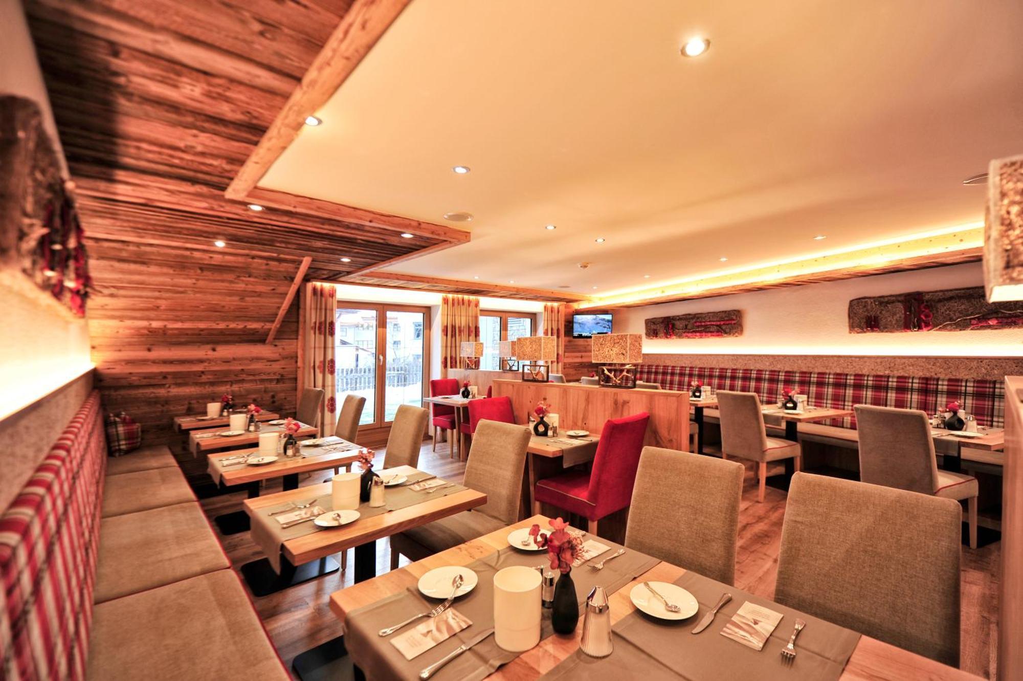 Hotel Garni Bellevue Ischgl Exteriör bild